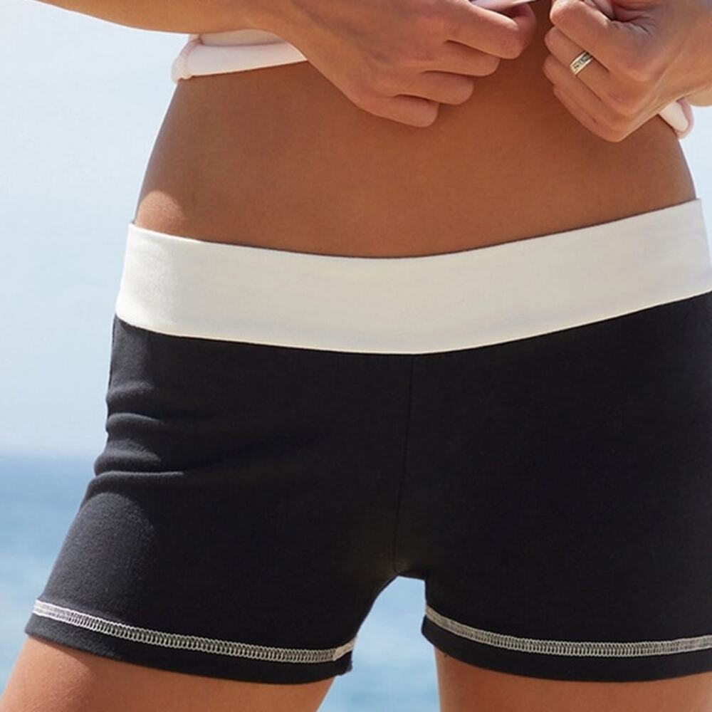 Brandy Melville Black & White Madelyn
Contrast Lounge Shorts one size
